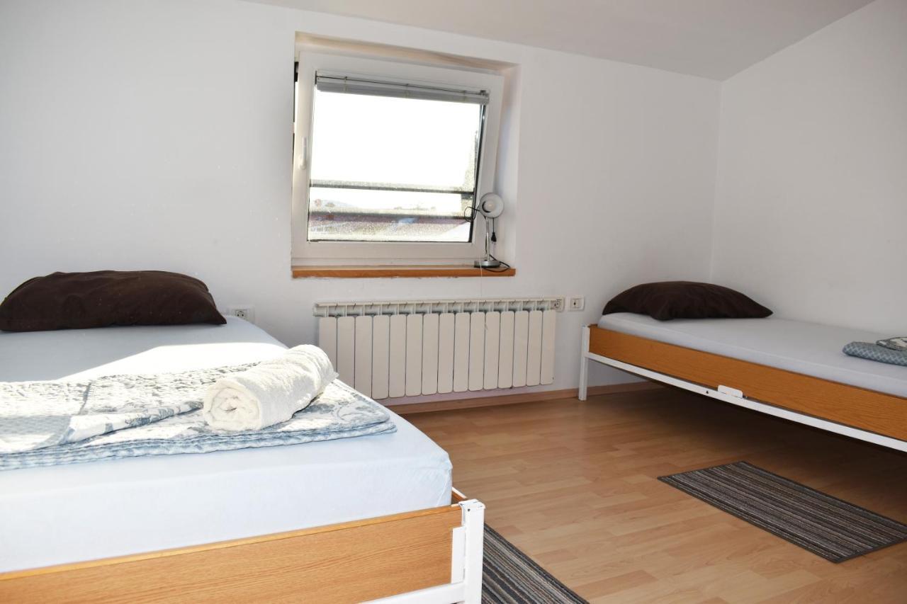 איזולה Rooms Busija מראה חיצוני תמונה