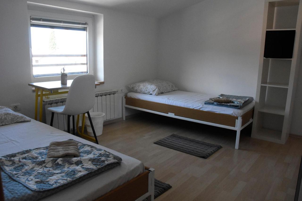 איזולה Rooms Busija מראה חיצוני תמונה