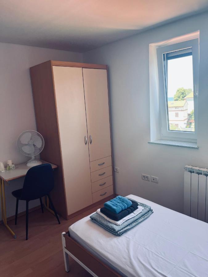 איזולה Rooms Busija מראה חיצוני תמונה