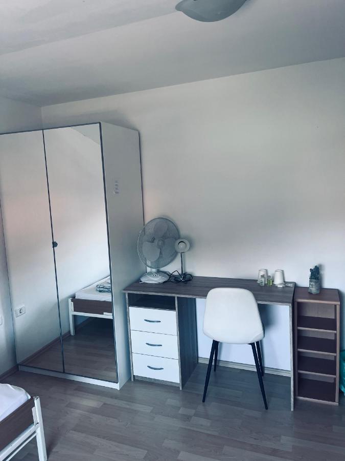 איזולה Rooms Busija מראה חיצוני תמונה